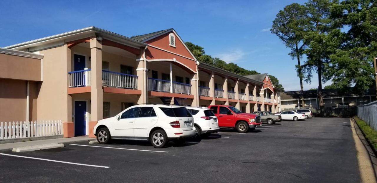 Budget Lodge Newport News Exterior photo